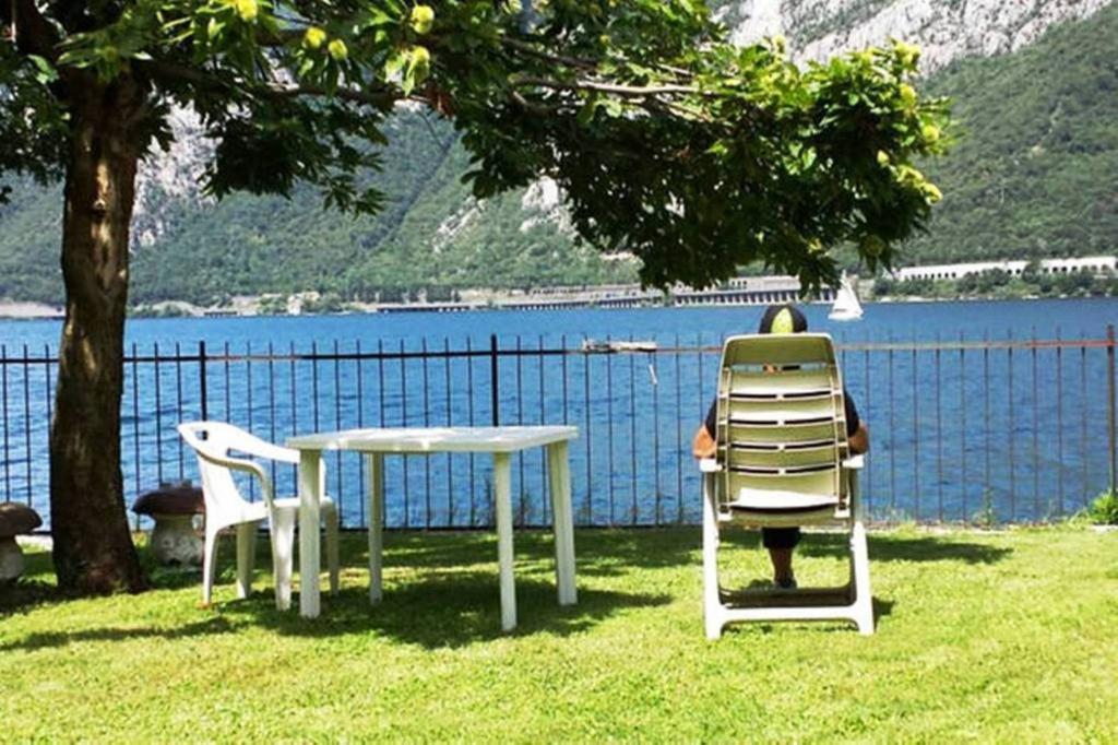 L For Lake مانديلو ديل لاريو الغرفة الصورة